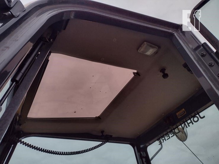 2021-deere-85g-image-13