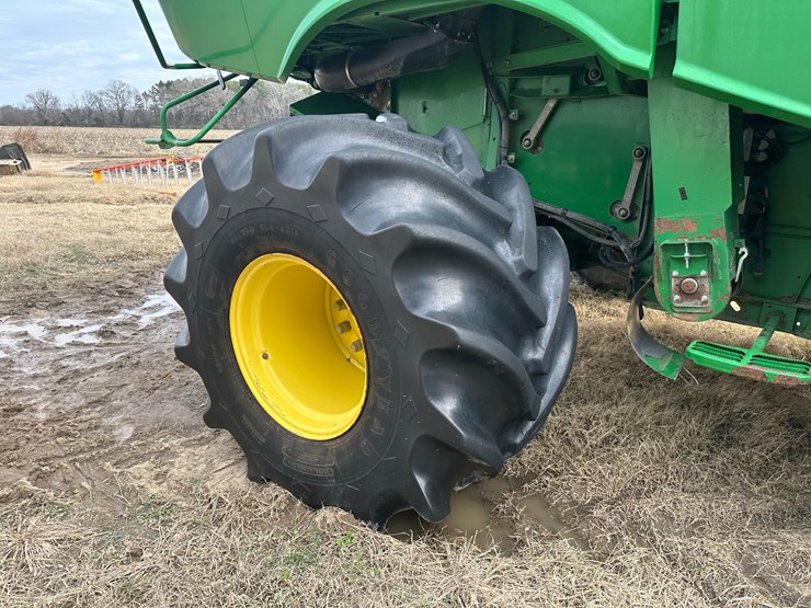 #38409-•-2014-john-deere-s680s-prwd-combine-image-10