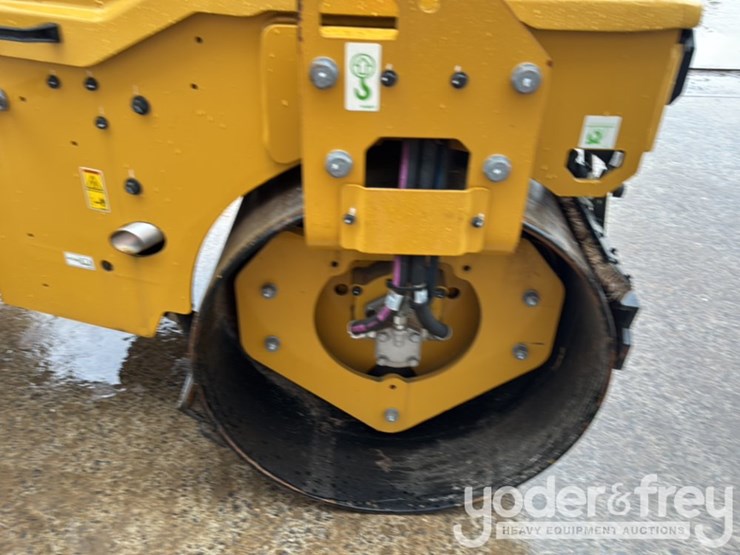 2024-caterpillar-cb2.7-image-15