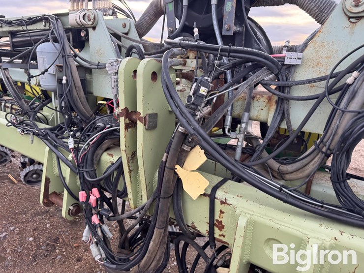 john-deere-16-image-9