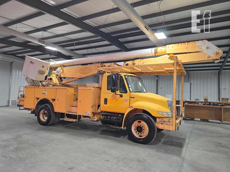 2002-international-durastar-4400-image-2