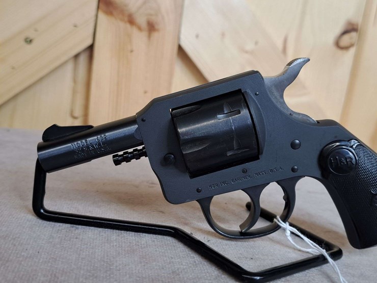 h&r-model-632-.32-s&w-long-da-revolver-image-5