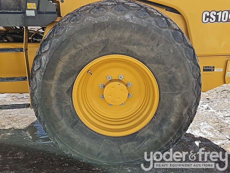 2023-caterpillar-cs10gc-image-12