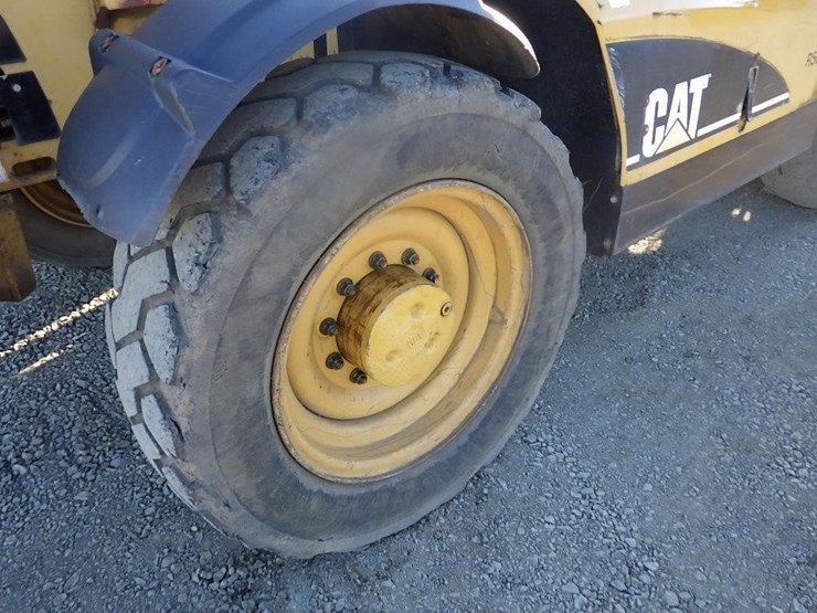 caterpillar-th560b-image-44