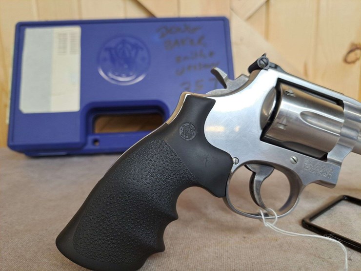 smith-&-wesson-model-686-.357-magnum-da-revolver-image-15