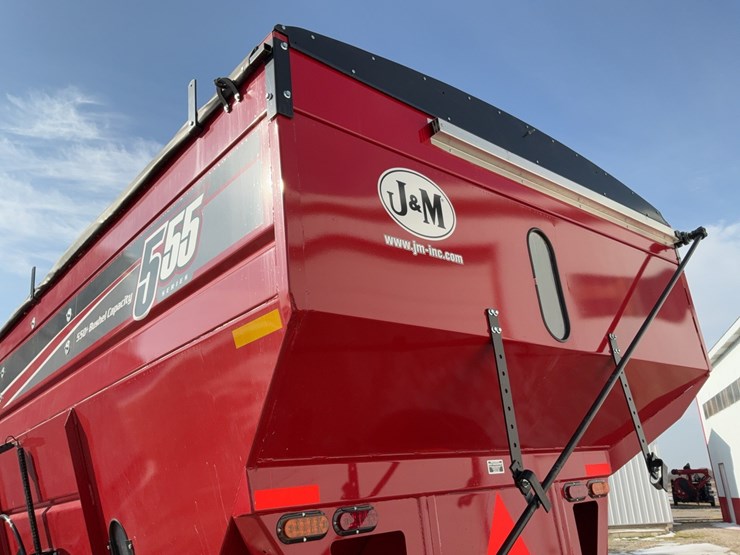 j&m-555-gravity-wagon-image-25