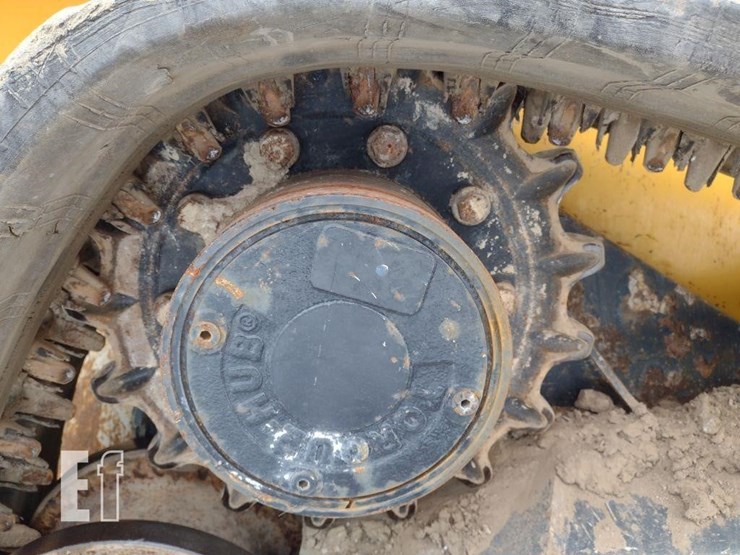 2021-deere-325g-image-28