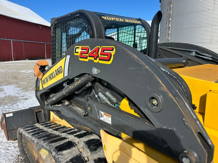 new-holland-c245-image-18