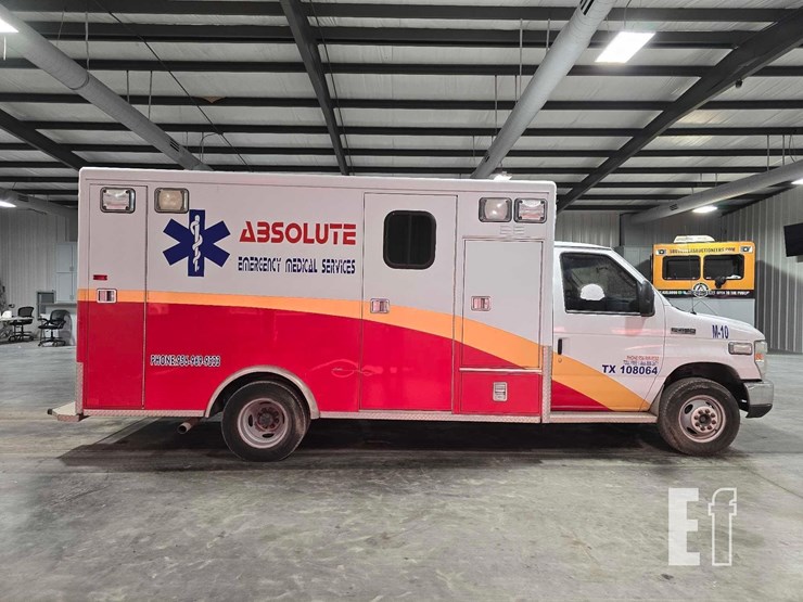 2013-ford-e450-image-6