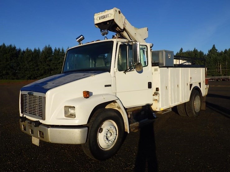 1997-freightliner-fl70-image-1