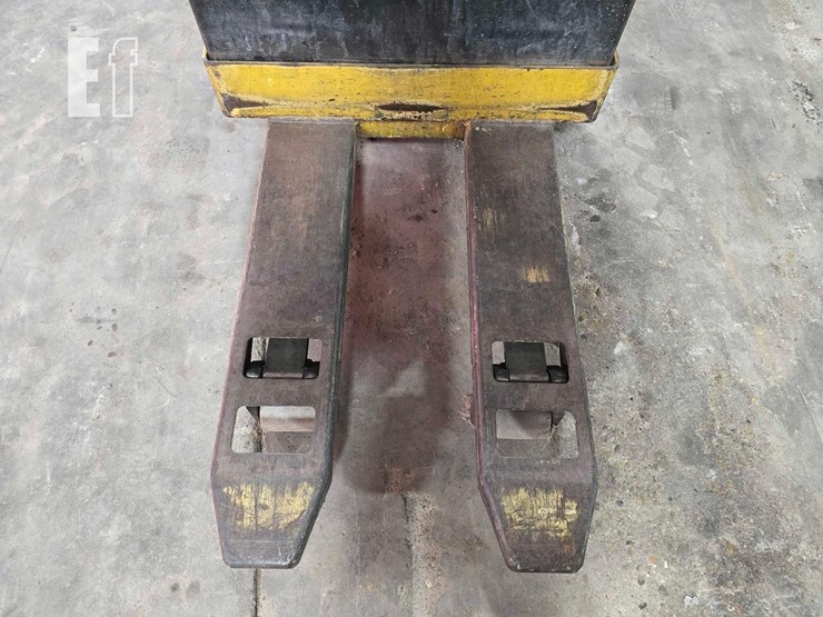 2009-yale-mpb040e-image-11