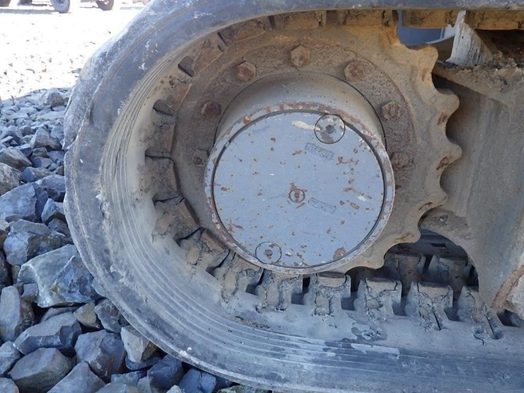 takeuchi-tb260-image-30