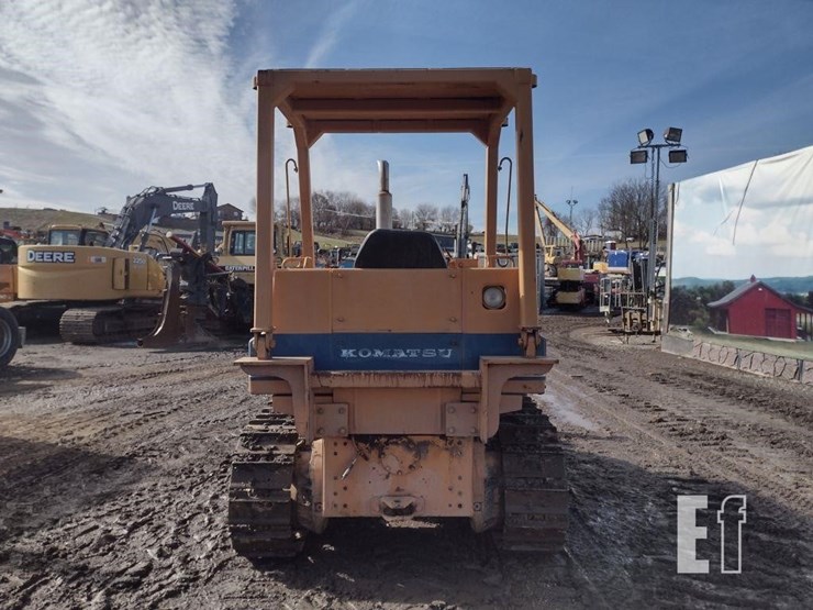 komatsu-d31a-17-image-4