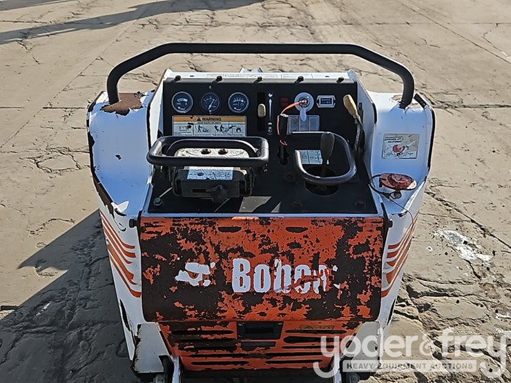 2008-bobcat-mt52-image-17