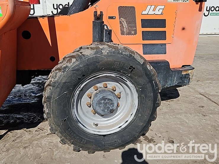 2016-sky-trak-8042-image-17