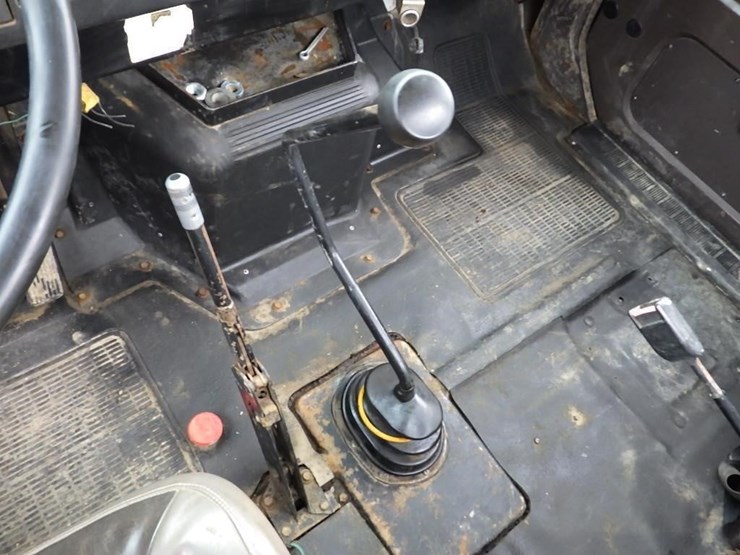 1991-international-4700-image-34