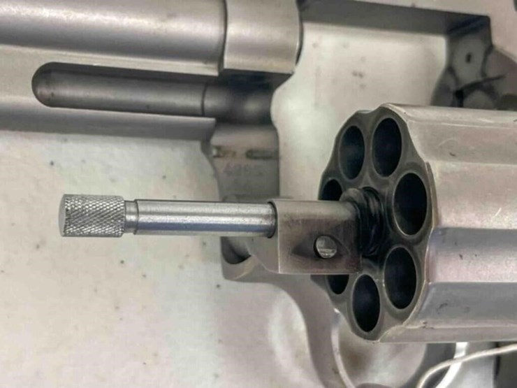 taurus-revolver-image-12