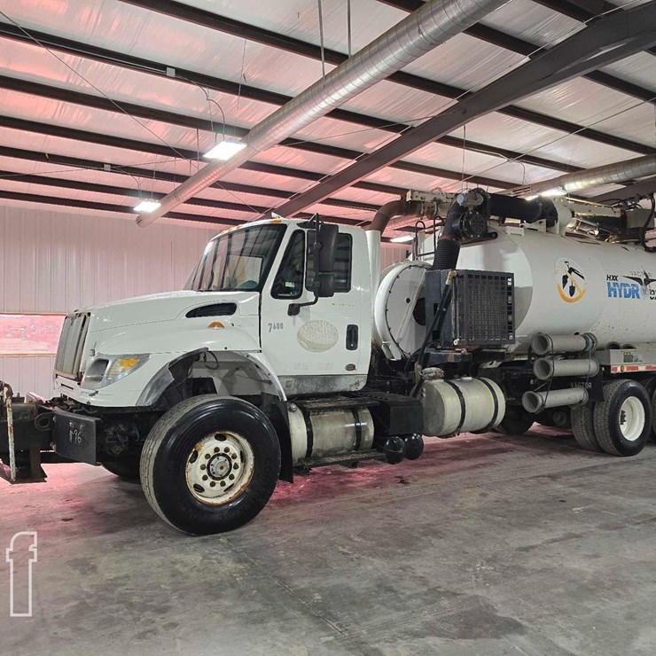 2007 INTERNATIONAL 7600