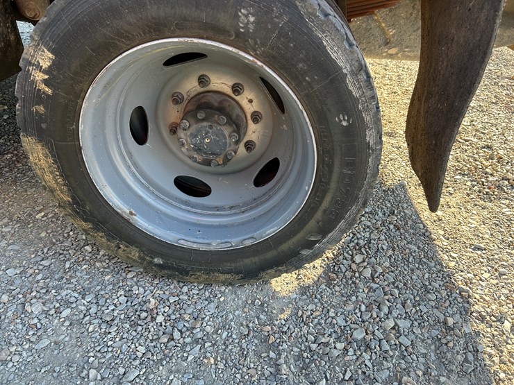 1998-ford-f550-image-11