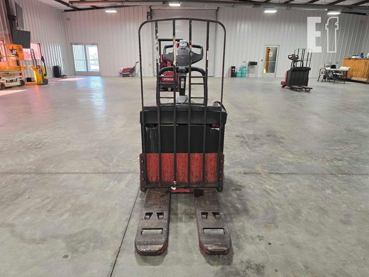 raymond-8400-image-7