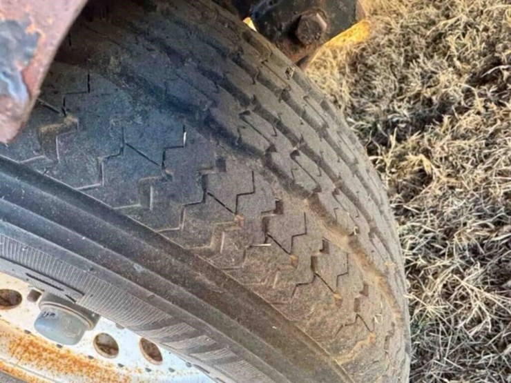 roadmaster-trailer,-single-axle,-side-and-rear-image-8