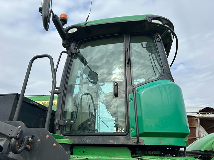 2013-john-deere-9560r-image-68