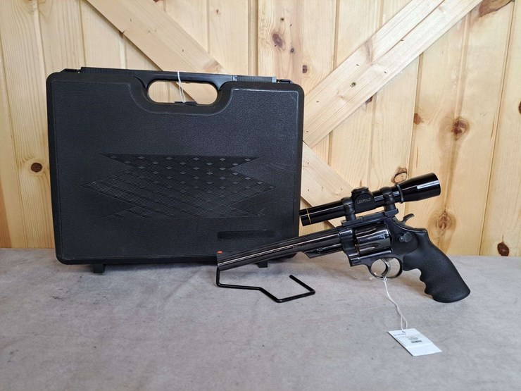 smith-&-wesson-model-29-2-.44-magnum-da-revolver-image-1