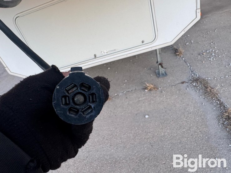 2009-keystone-challenger-32-sat-5th-wheel-camper-trailer-image-12