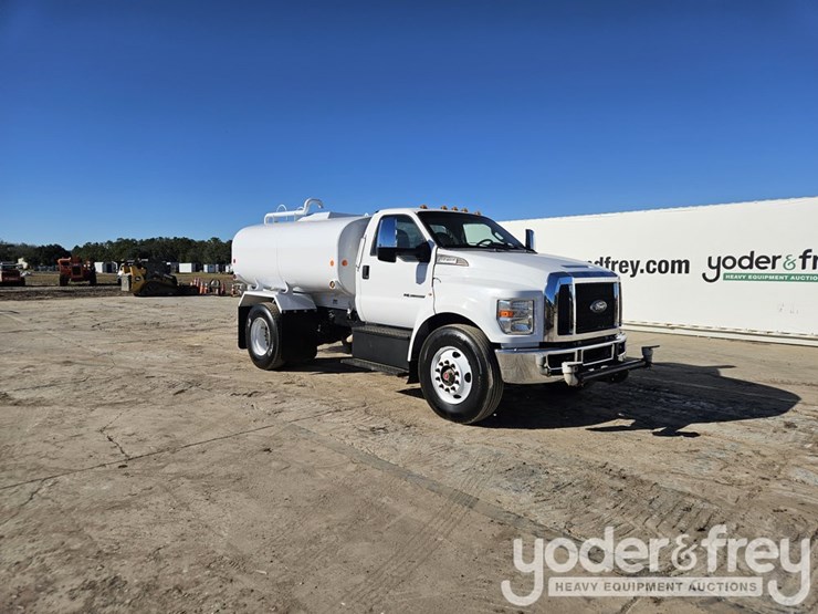 2019-ford-f750-image-7