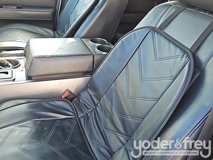 2014-ford-expedition-image-26