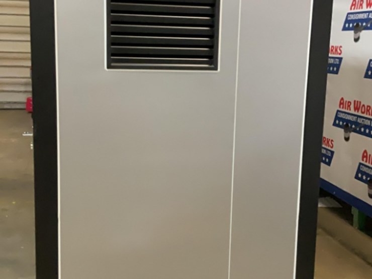 (inv.53039)-new-unused-kj-k1522-heavy-duty-portable-restroom-with-shower,-sink,-toilet,-vent-fan-image-6