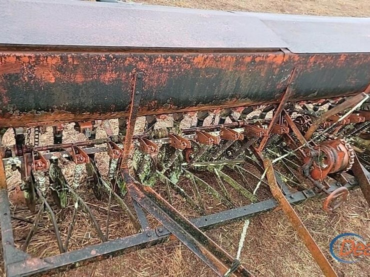 massey-ferguson-33-image-4