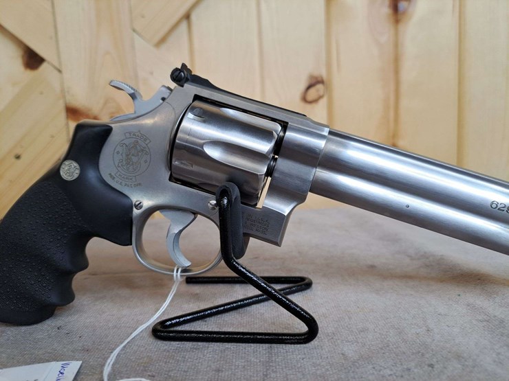 smith-&-wesson-model-629-classic-.44-magnum-da-revolver-image-27