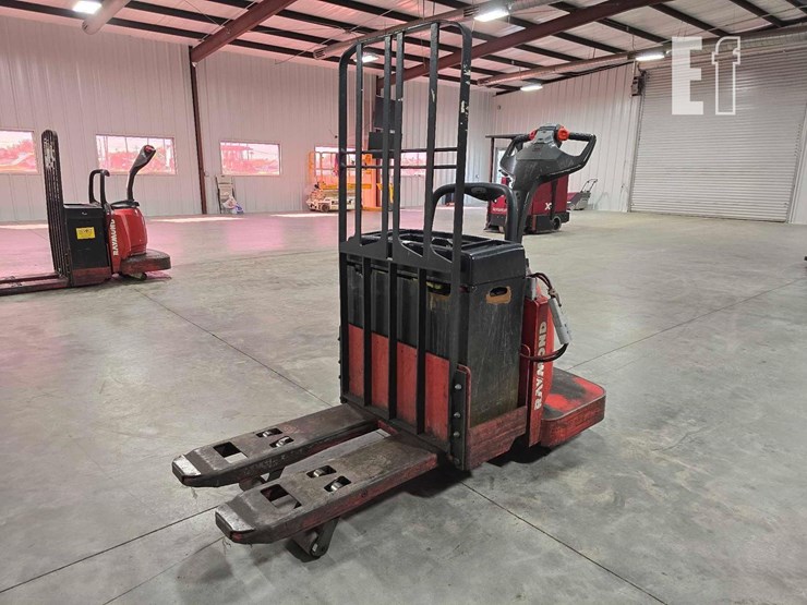 raymond-8400-image-1