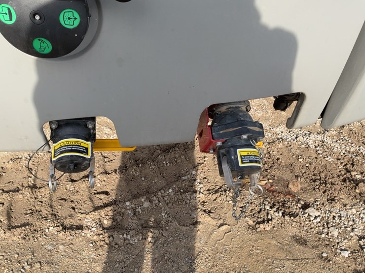 2024-hardi-commander-45-pull-type-sprayer-image-19