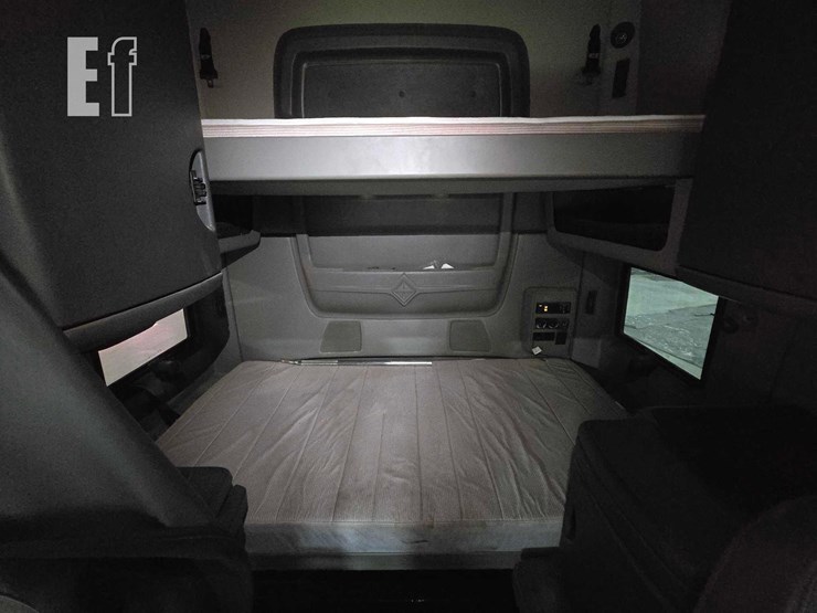 2012-international-prostar-image-21