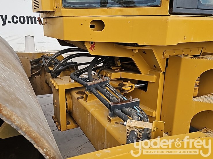 2007-caterpillar-cs-563e-image-15