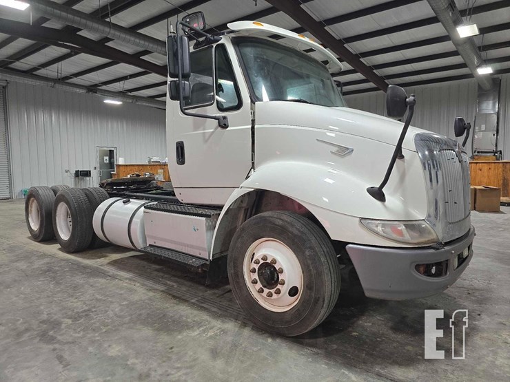 2017-international-transtar-8600-image-2