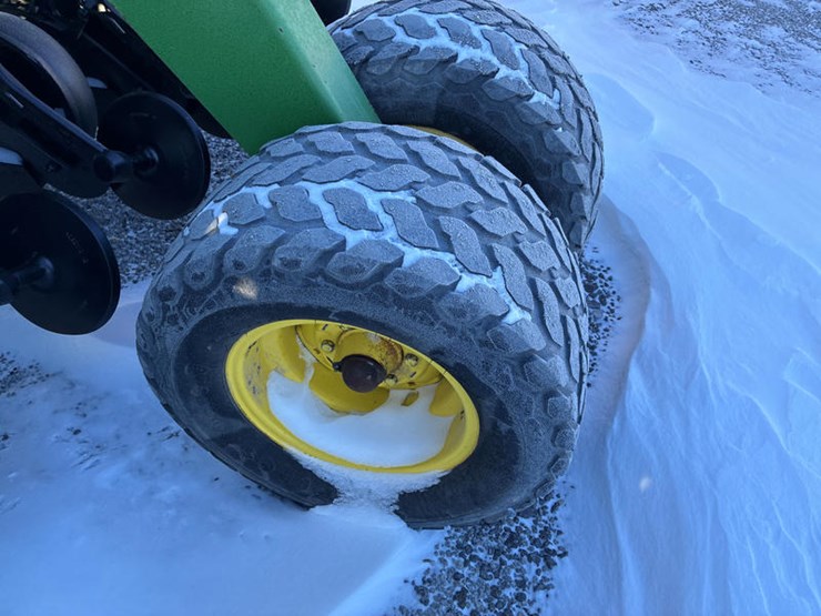 john-deere-1590-image-33