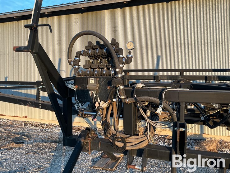 schaben-81’-folding-sprayer-boom-image-14