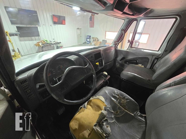 2007-international-7600-image-19