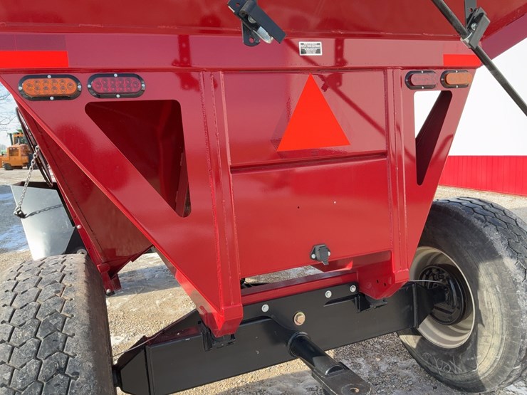 j&m-555-gravity-wagon-image-32