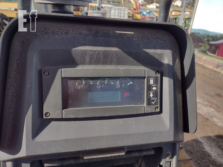 2020-deere-450k-image-7