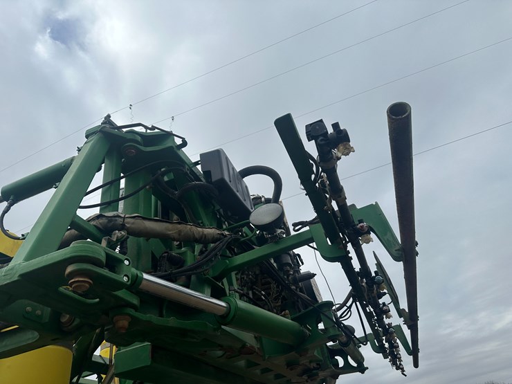 2014-john-deere-r4038-image-28