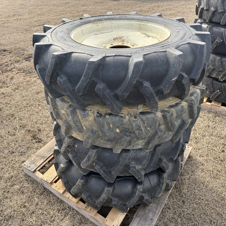 Pallet of Four Pivot Wheels & Tires