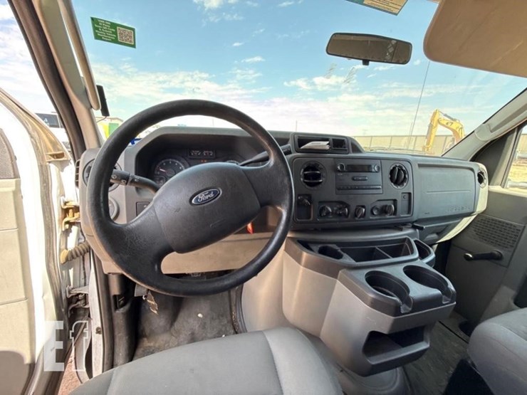 2014-ford-e150-image-10