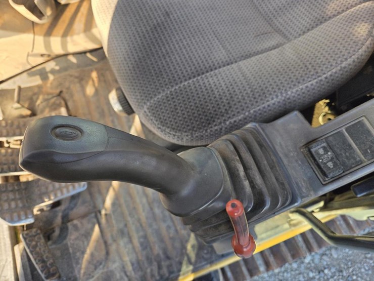 2012-deere-160d-lc-image-50