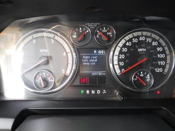 2010-dodge-2500-image-21