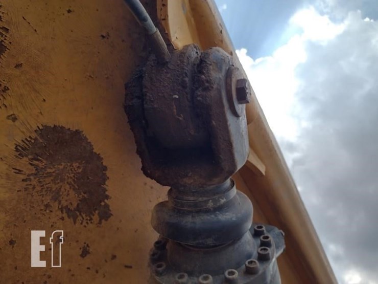 2003-volvo-a40d-image-36