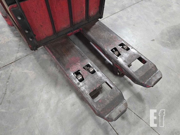 raymond-8400-image-14